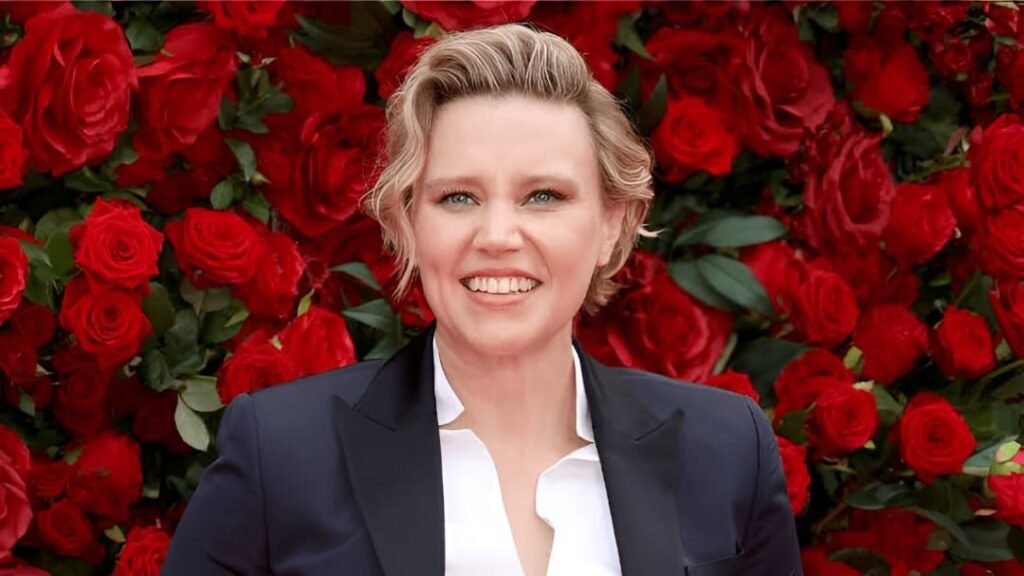 Kate McKinnon | The Roses