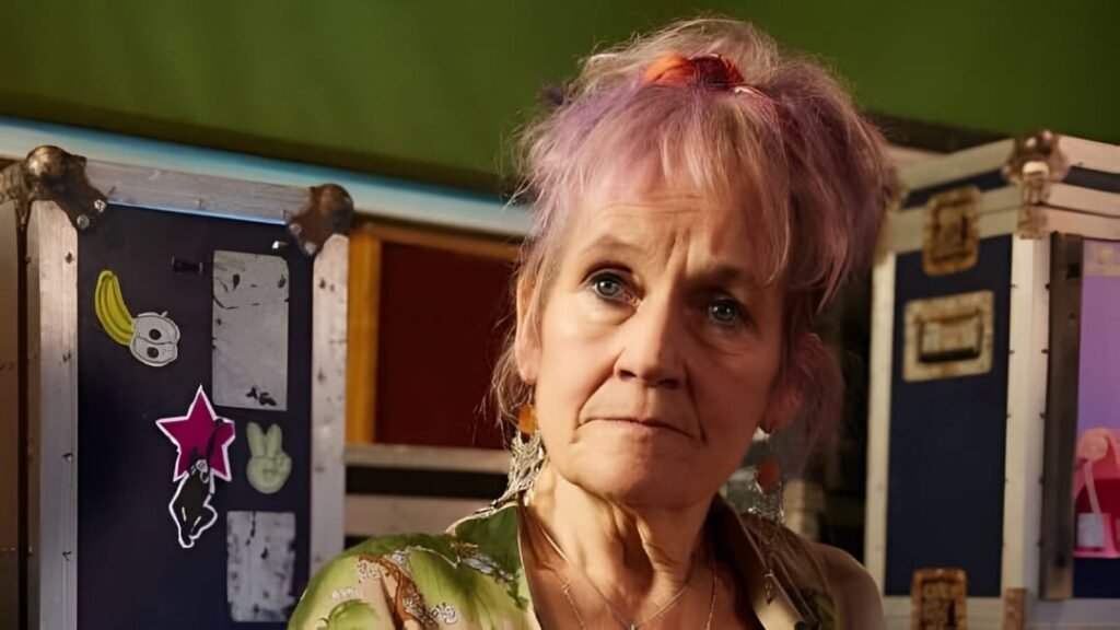 Lorraine Ashbourne | Riot Women