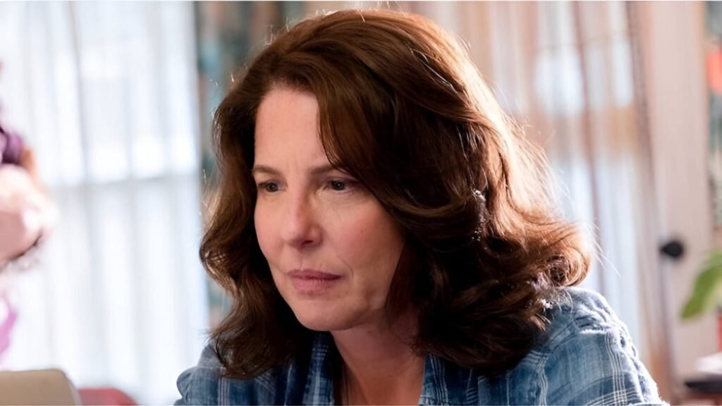Robin Weigert | Tracker
