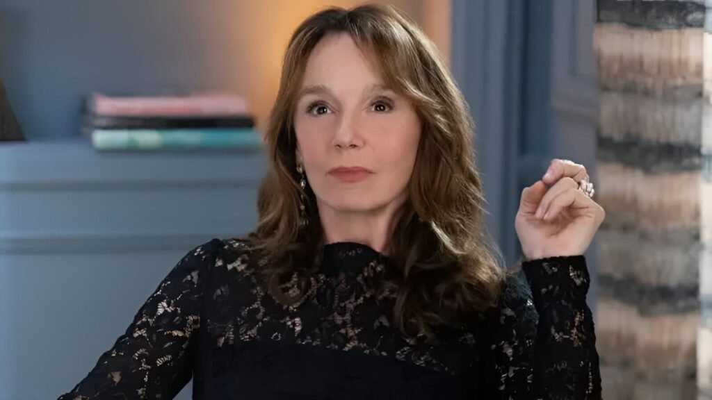 Philippine Leroy-Beaulieu | Emily in Paris