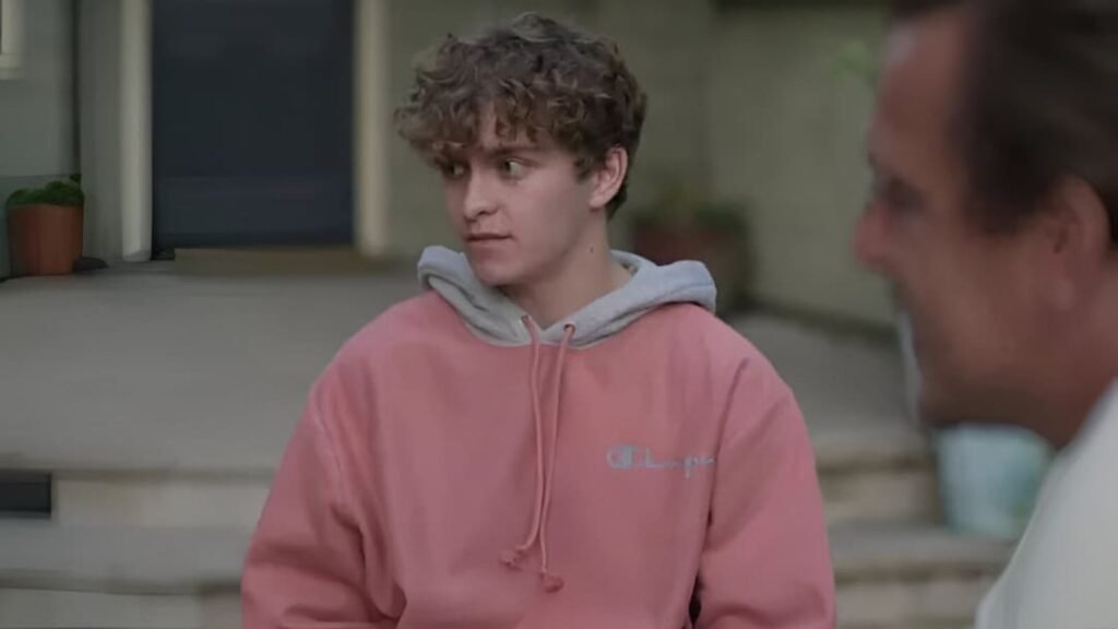 Gavin Lewis - Shrinking