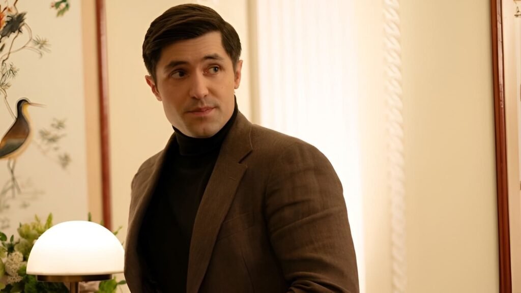 Phil Dunster - Rooster