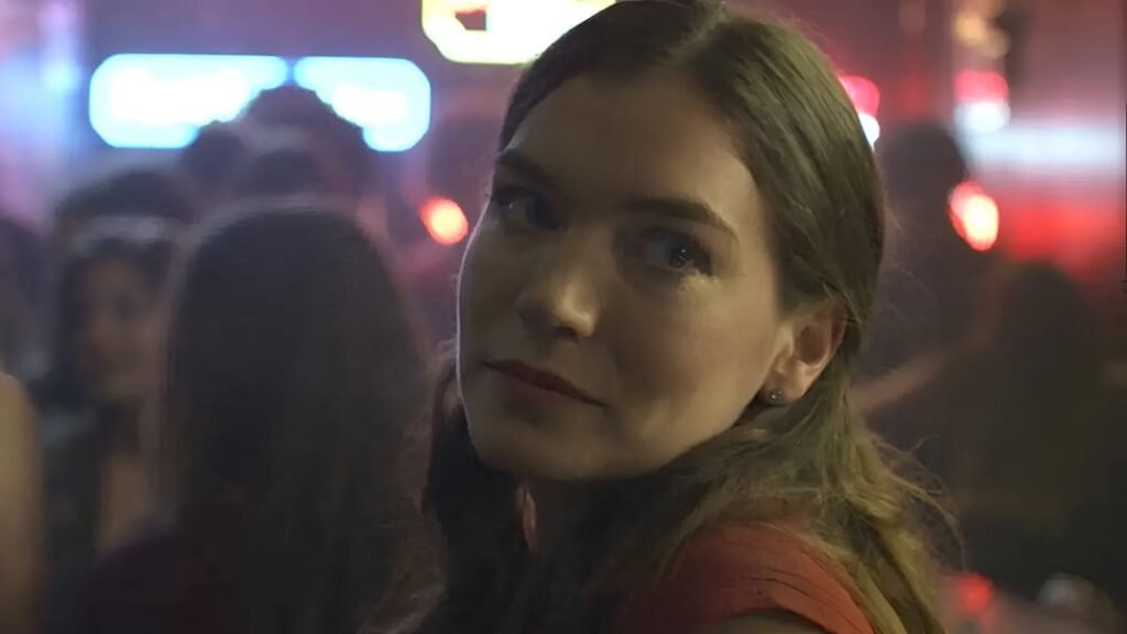 Hannah Gross - The Drama