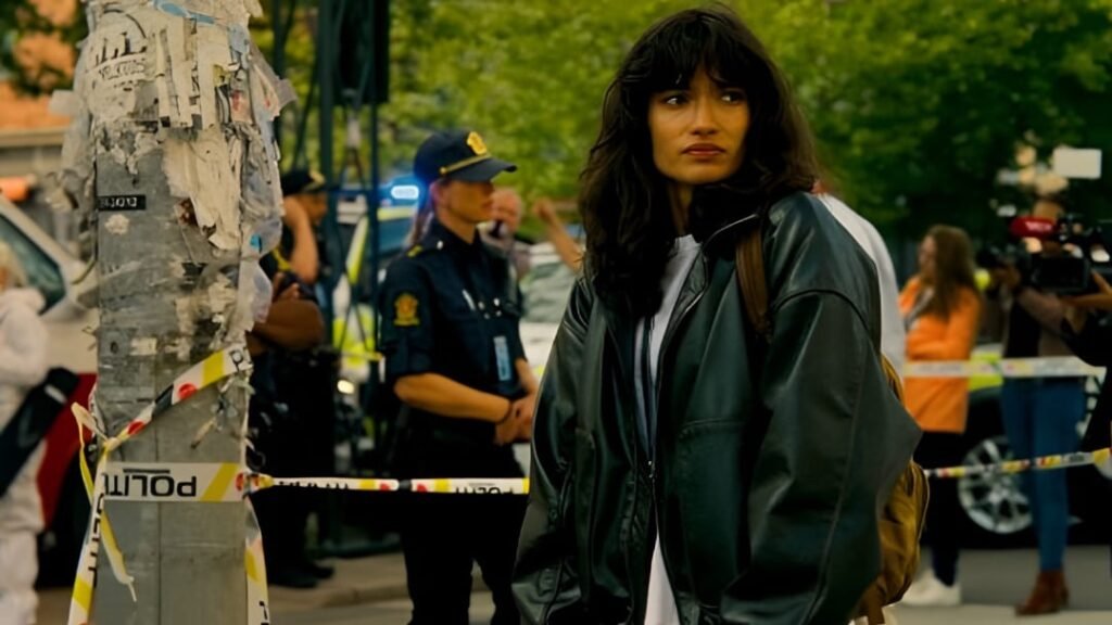 Kelly Gale - Detective Hole