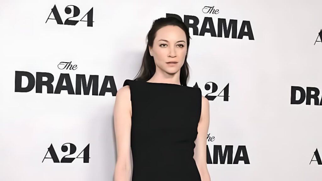 Sydney Lemmon - The Drama