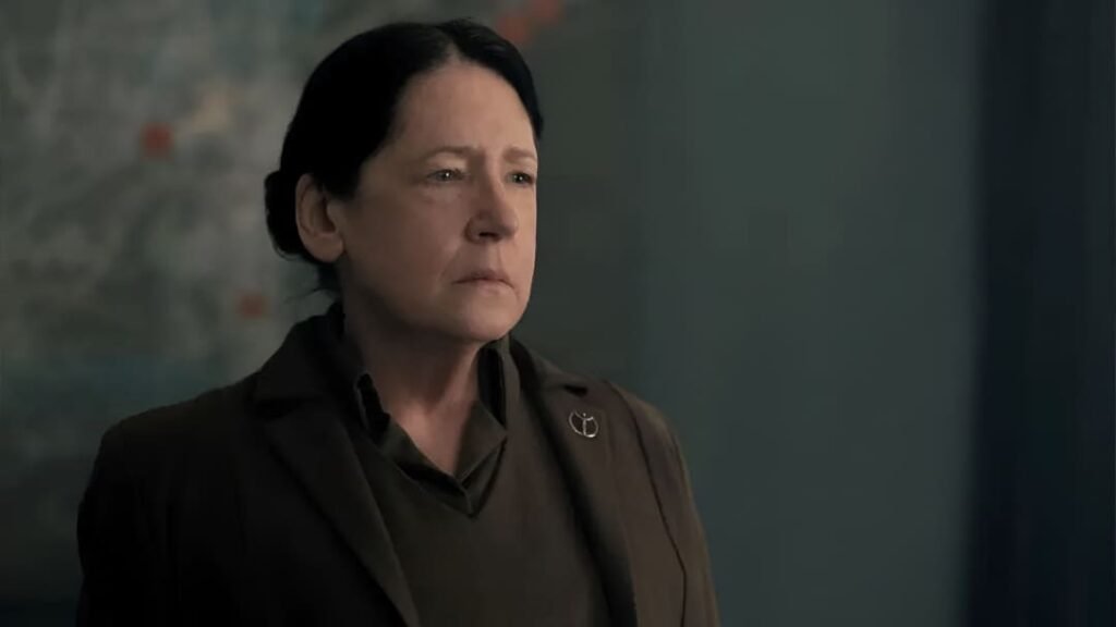 Ann Dowd - The Testaments 