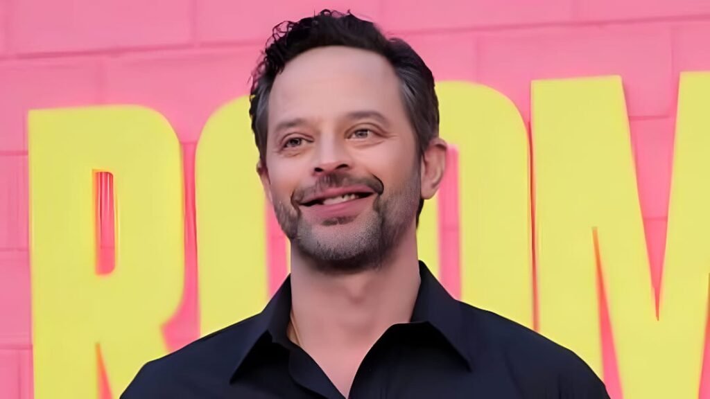 Nick Kroll - Roommates