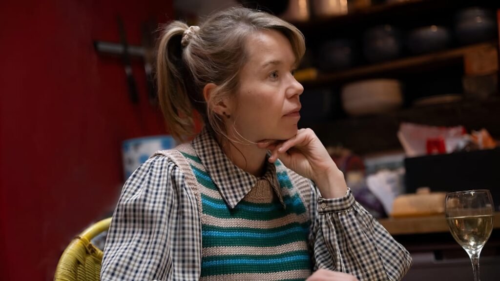Anna Maxwell Martin - A Good Girl's Guide to Murder