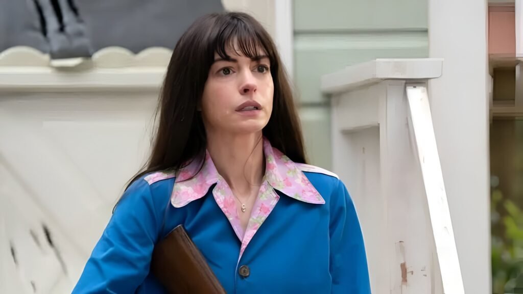 Anne Hathaway - The End of Oak Street