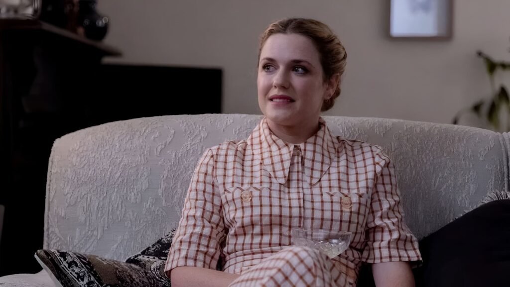 Harriet Dyer - Colin from Accounts